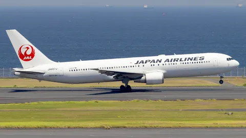 JA657J · Boeing 767-346(ER) · RJTT