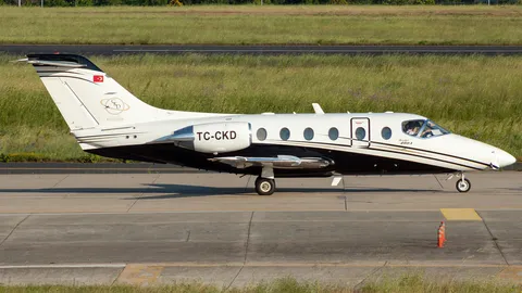 TC-CKD · Hawker Beechcraft 400A · LTBA