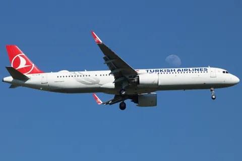 TC-LTB · Airbus A321-271NX · LTFM