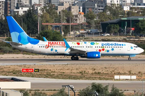 RA-73303 · Boeing 737-8AL · LTAI