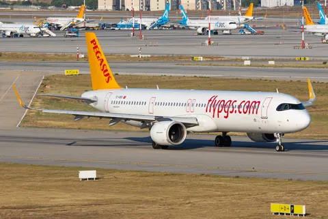 TC-RBV · Airbus A321-251NX · LTFJ
