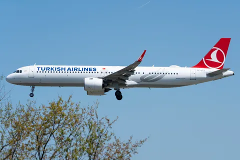 TC-LTJ · Airbus A321-271NX · LTFM