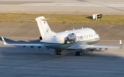 TC-ASL · Bombardier Challenger 600 · LTFJ