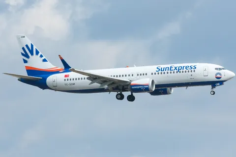 TC-SOM · Boeing 737 MAX 8 · LTAI