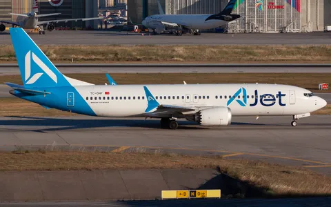 TC-OHF · Boeing 737 MAX 8 · LTFJ