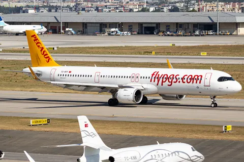 TC-RFF · Airbus A321-251NX · LTFJ