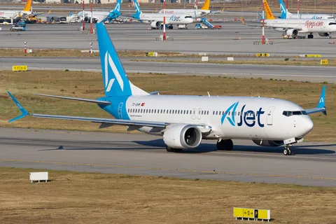 TC-OHM · Boeing 737 MAX 8 · LTFJ