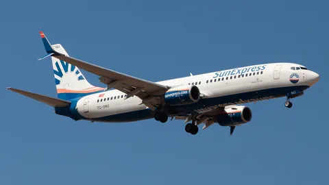 TC-SNU · Boeing 737-8HC · LTBJ