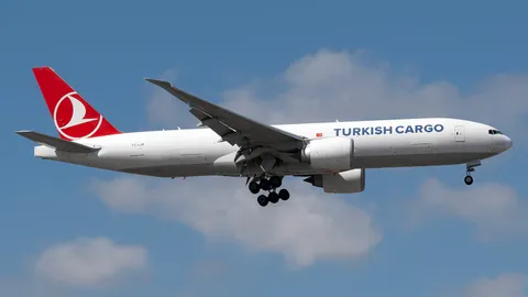 TC-LJR · Boeing 777-FF2 · LTFM