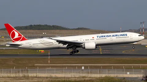 TC-LJG · Boeing 777-3F2(ER) · LTFM