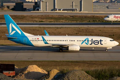 TC-JGR · Boeing 737-8F2 · LTFJ