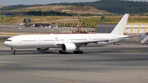 TC-LKF · Boeing 777-31H(ER) · LTFM