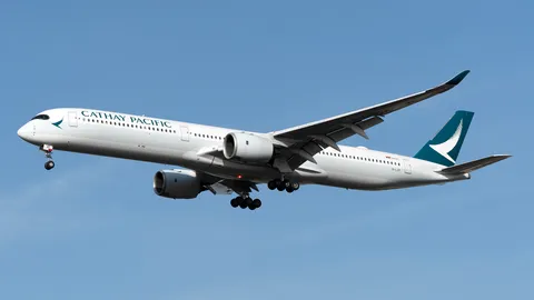 B-LXF · Airbus A350-1041 · EGLL