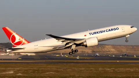 TC-LJR · Boeing 777-FF2 · LTFM