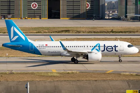 TC-LBZ · Airbus A320-271N · LTFJ