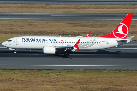 TC-LCE · Boeing 737 MAX 8 · LTFM