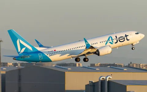 TC-VFM · Boeing 737 MAX 8 · LTFJ