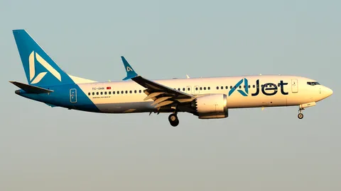 TC-OHR · Boeing 737 MAX 8 · LTFJ