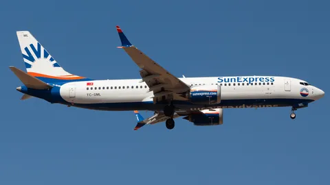 TC-SML · Boeing 737 MAX 8 · LTBJ
