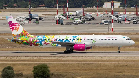 UP-B5705 · Boeing Boeing 757-204 · LTAI