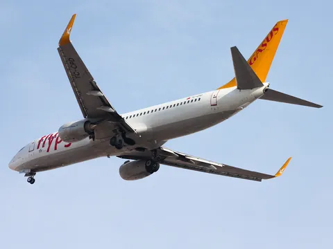 TC-CPD · Boeing 737-82R · LTFJ